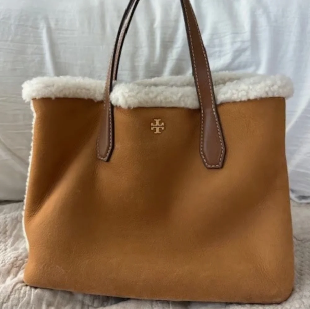 Tory Burch Blake Shearling Large Tote With Leather Pouch